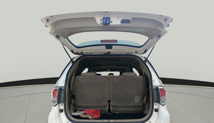 2012 Toyota Fortuner 3.0 4X2 AT, Diesel, Automatic, 2,47,799 km, exterior