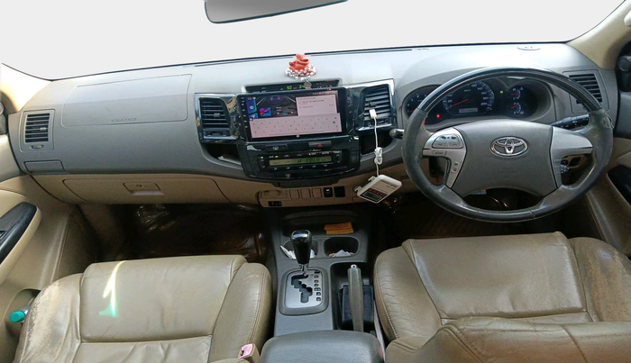 2012 Toyota Fortuner 3.0 4X2 AT, Diesel, Automatic, 2,47,799 km, interior