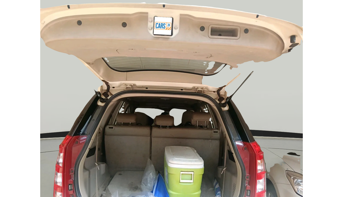 2016 Mahindra XUV500 W10, Diesel, Manual, 83,247 km, exterior