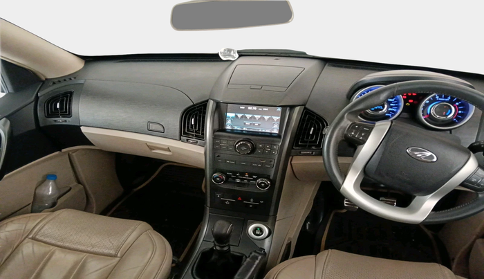 2016 Mahindra XUV500 W10, Diesel, Manual, 83,247 km, interior