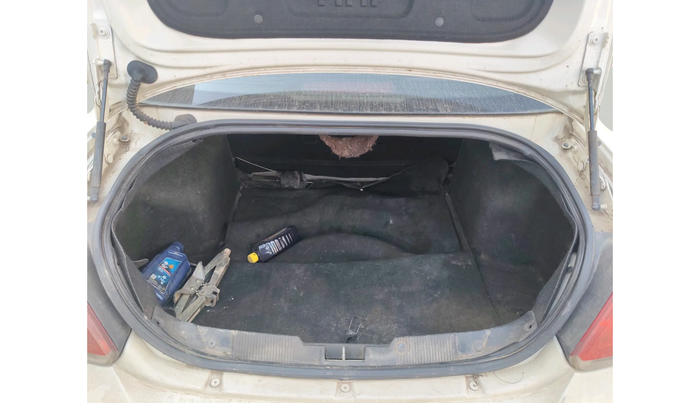 2013 Fiat Linea EMOTION 1.3, Diesel, Manual, 1,03,381 km, exterior