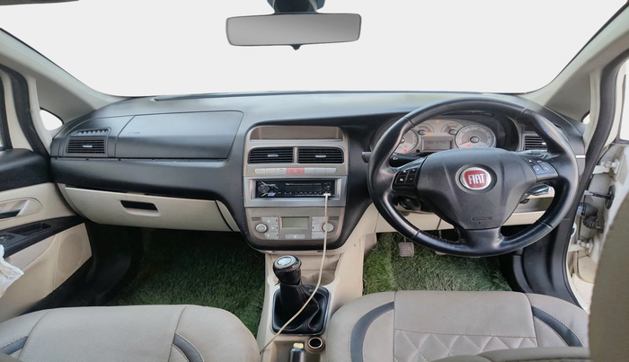 2013 Fiat Linea EMOTION 1.3, Diesel, Manual, 1,03,381 km, interior