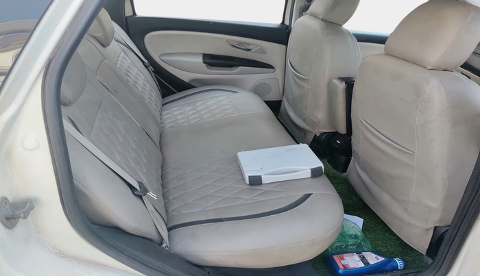 2013 Fiat Linea EMOTION 1.3, Diesel, Manual, 1,03,381 km, interior