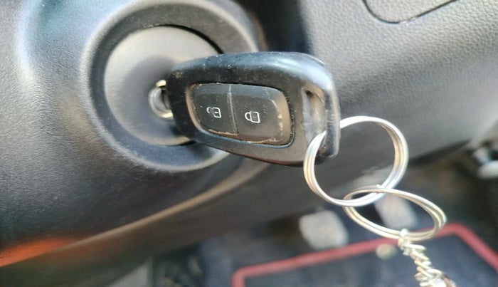 2022 Renault Kwid RXT 1.0 AMT, Petrol, Automatic, 39,000 km, interior