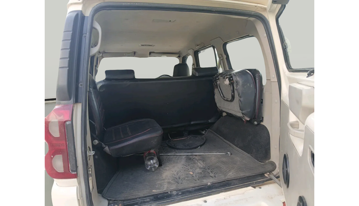 2016 Mahindra Scorpio S6 PLUS 1.99, Diesel, Manual, 1,33,218 km, exterior