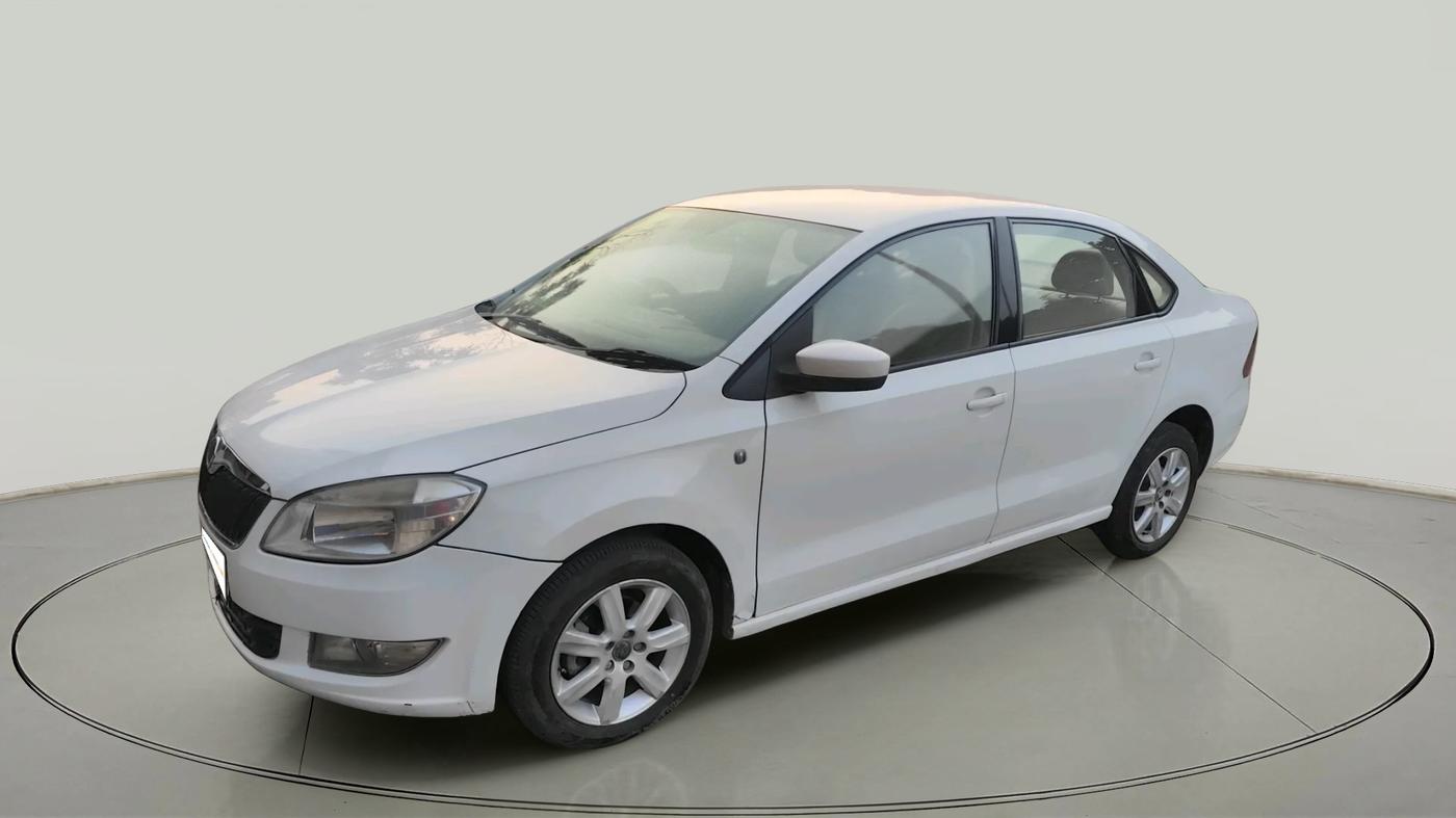 2014 Skoda Rapid ELEGANCE 1.6 TDI CR MT, Diesel, Manual, 2,15,229 km, exterior