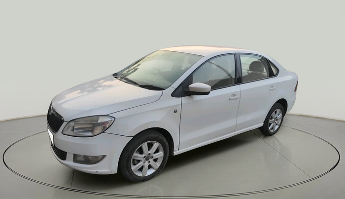 2014 Skoda Rapid ELEGANCE 1.6 TDI CR MT, Diesel, Manual, 2,15,229 km, exterior
