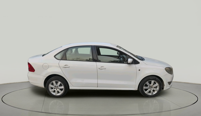 2014 Skoda Rapid ELEGANCE 1.6 TDI CR MT, Diesel, Manual, 2,15,229 km, exterior