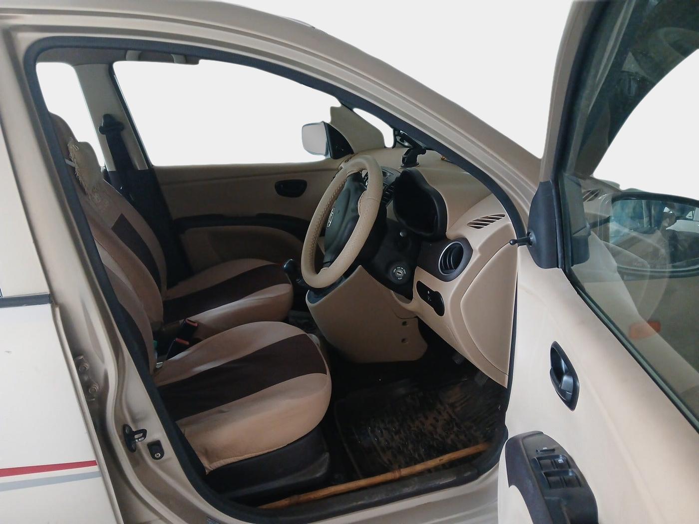 2010 Hyundai i10 MAGNA 1.2, Petrol, Manual, 42,725 km, interior