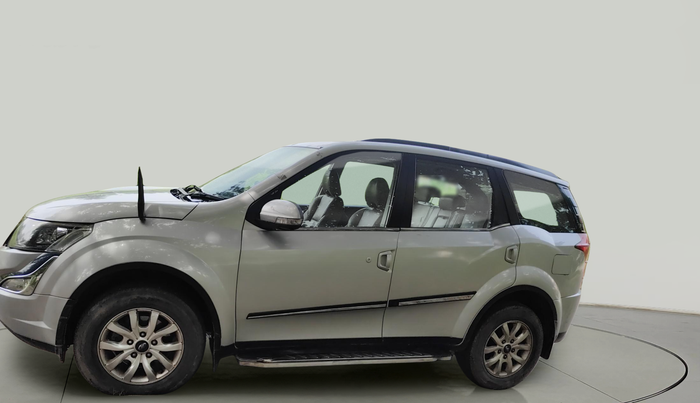 2016 Mahindra XUV500 W10, Diesel, Manual, 1,53,678 km, exterior