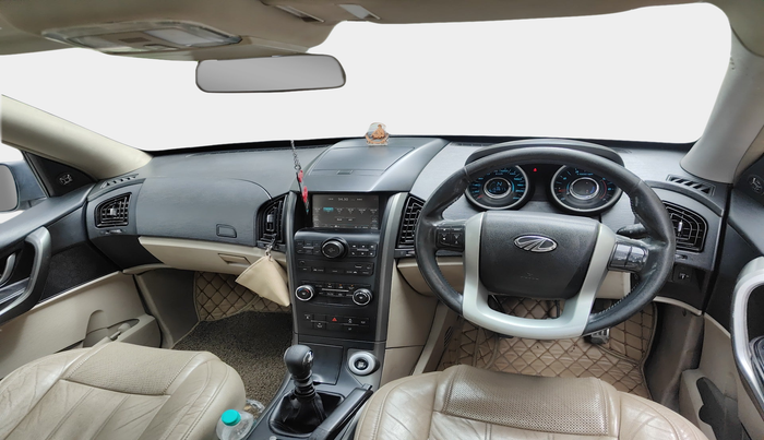 2016 Mahindra XUV500 W10, Diesel, Manual, 1,53,678 km, interior