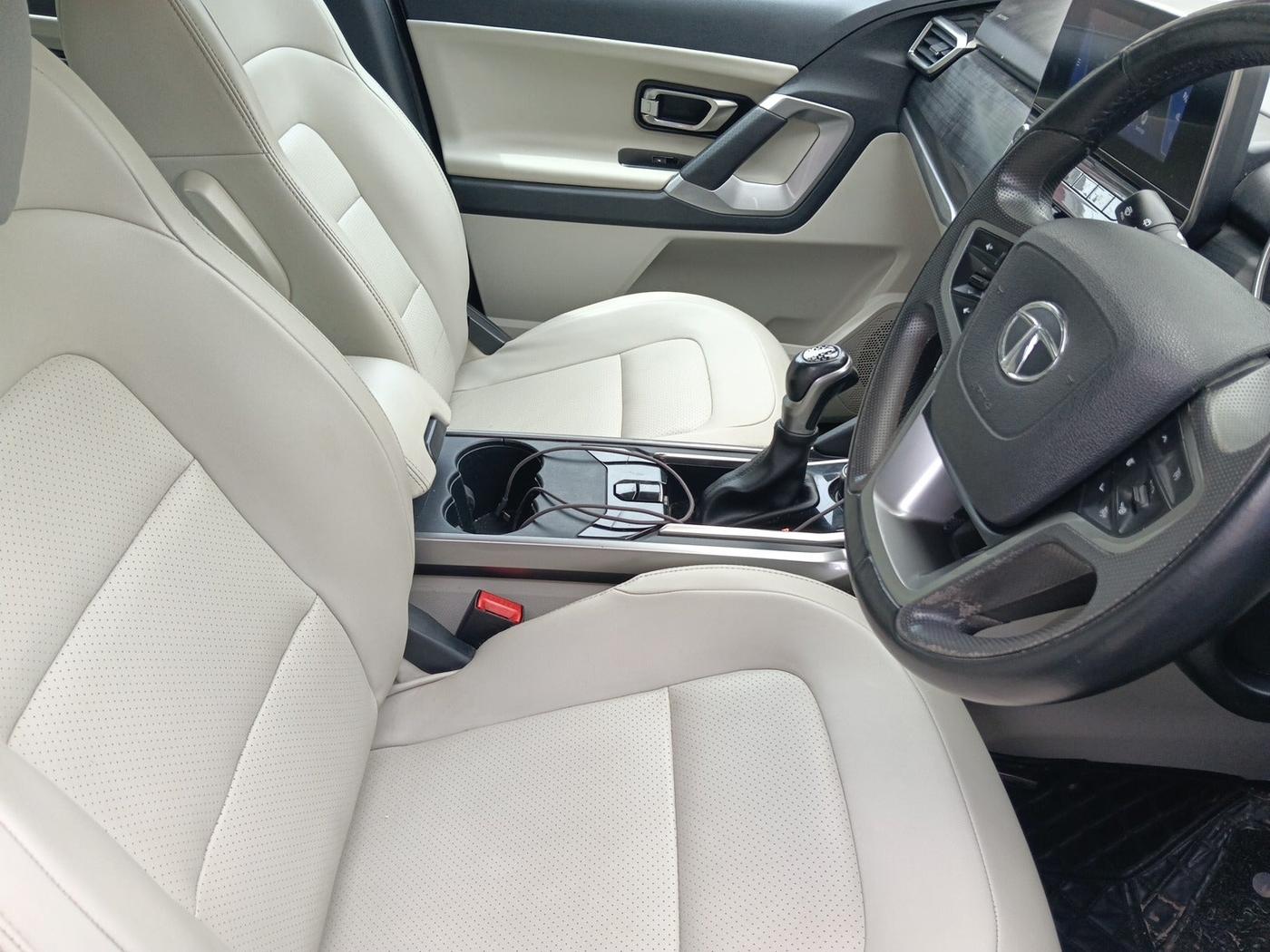 2021 Tata Safari XZA PLUS, Diesel, Automatic, 88,734 km, interior