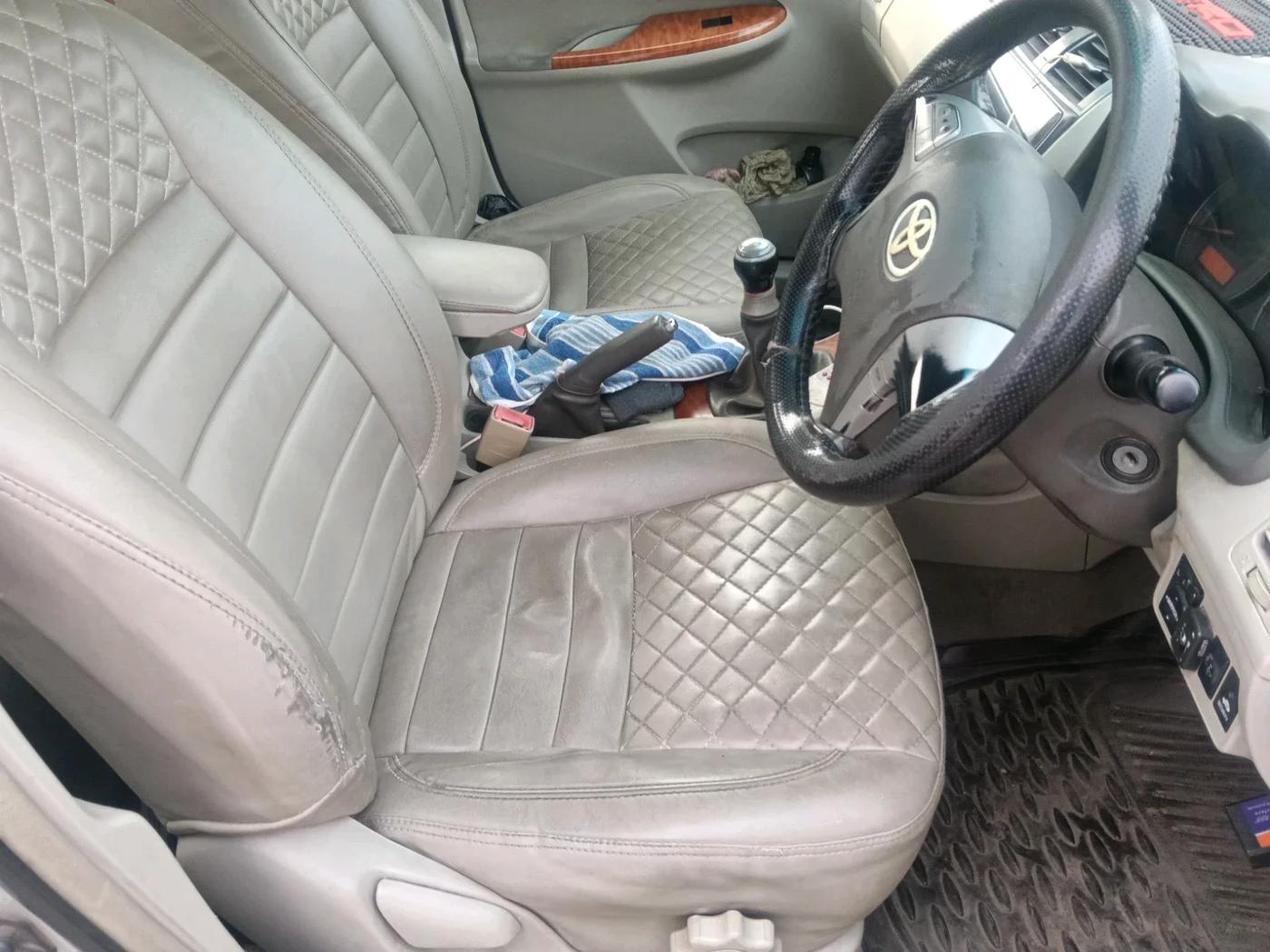 2011 Toyota Corolla Altis G CNG, CNG, Manual, 1,63,093 km, interior