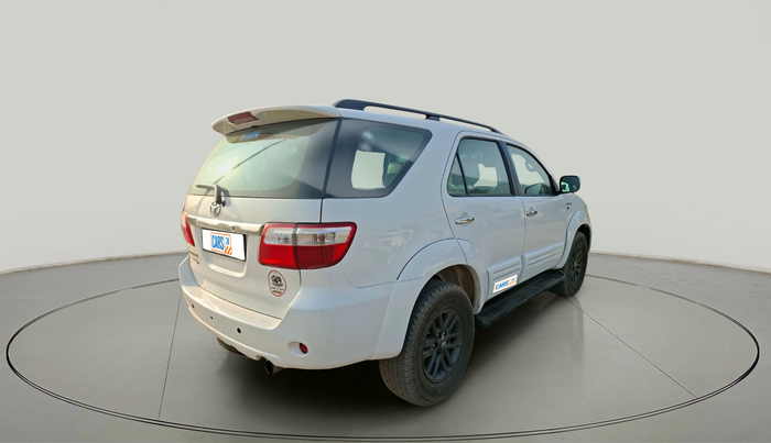 2011 Toyota Fortuner 3.0 4X4 MT, Diesel, Manual, 97,882 km, exterior