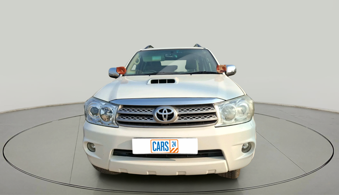 2011 Toyota Fortuner 3.0 4X4 MT, Diesel, Manual, 97,882 km, exterior