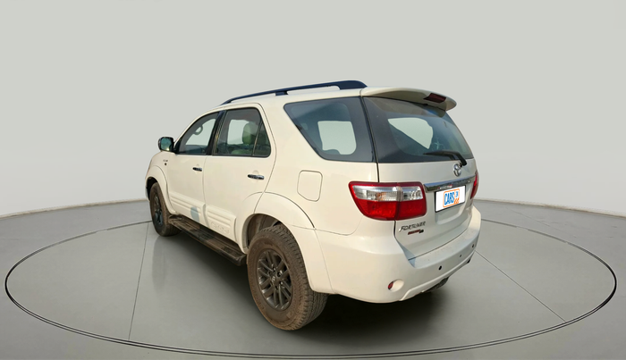 2011 Toyota Fortuner 3.0 4X4 MT, Diesel, Manual, 97,882 km, exterior