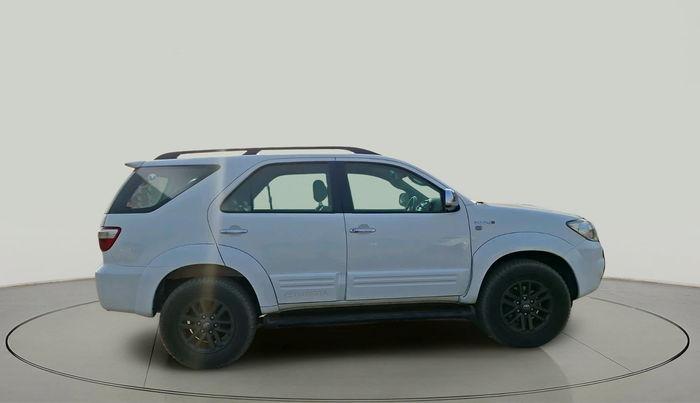 2011 Toyota Fortuner 3.0 4X4 MT, Diesel, Manual, 97,882 km, exterior