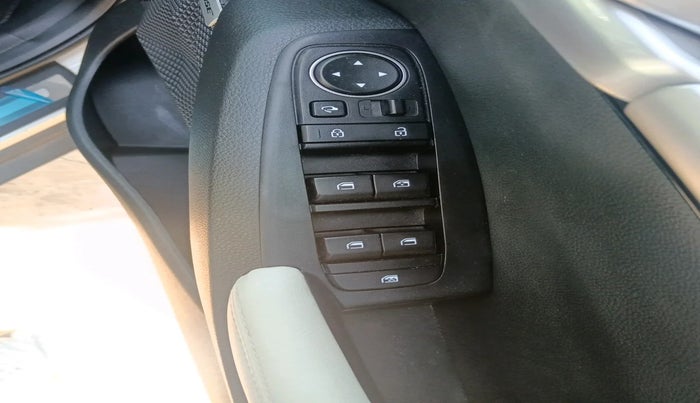 2024 KIA SELTOS  GTX Plus 1.5 Turbo Petrol DCT, Petrol, Automatic, 17,430 km, interior