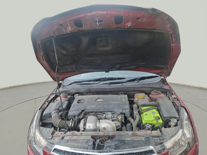 2013 Chevrolet Cruze LTZ AT, Diesel, Automatic, 1,18,685 km, exterior
