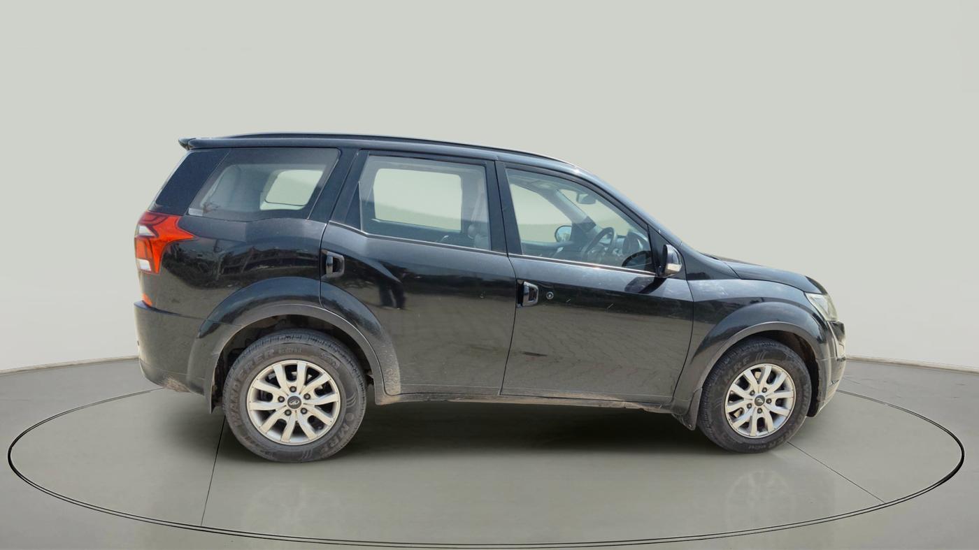 2018 Mahindra XUV500 W9, Diesel, Manual, 1,03,977 km, exterior