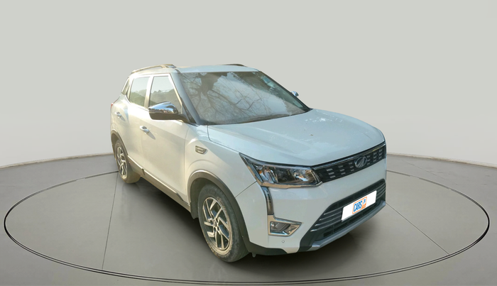 2022 Mahindra XUV300 W8 (O) 1.2 PETROL AMT, Petrol, Automatic, 23,172 km, exterior