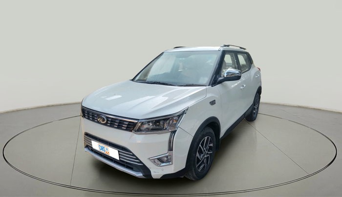 2022 Mahindra XUV300 W8 (O) 1.2 PETROL AMT, Petrol, Automatic, 23,172 km, exterior