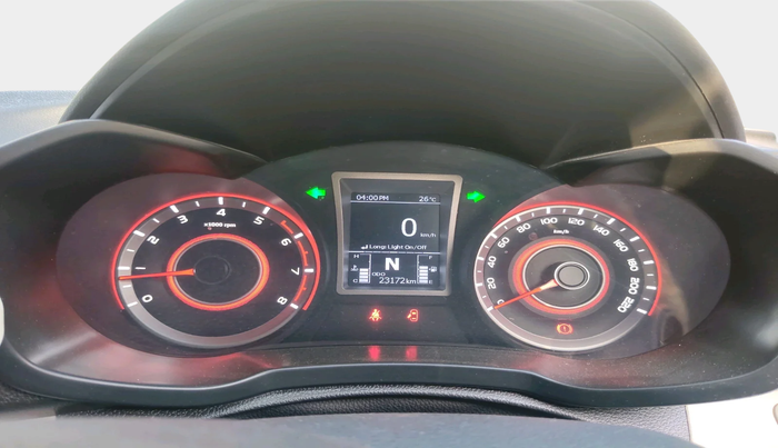 2022 Mahindra XUV300 W8 (O) 1.2 PETROL AMT, Petrol, Automatic, 23,172 km, interior