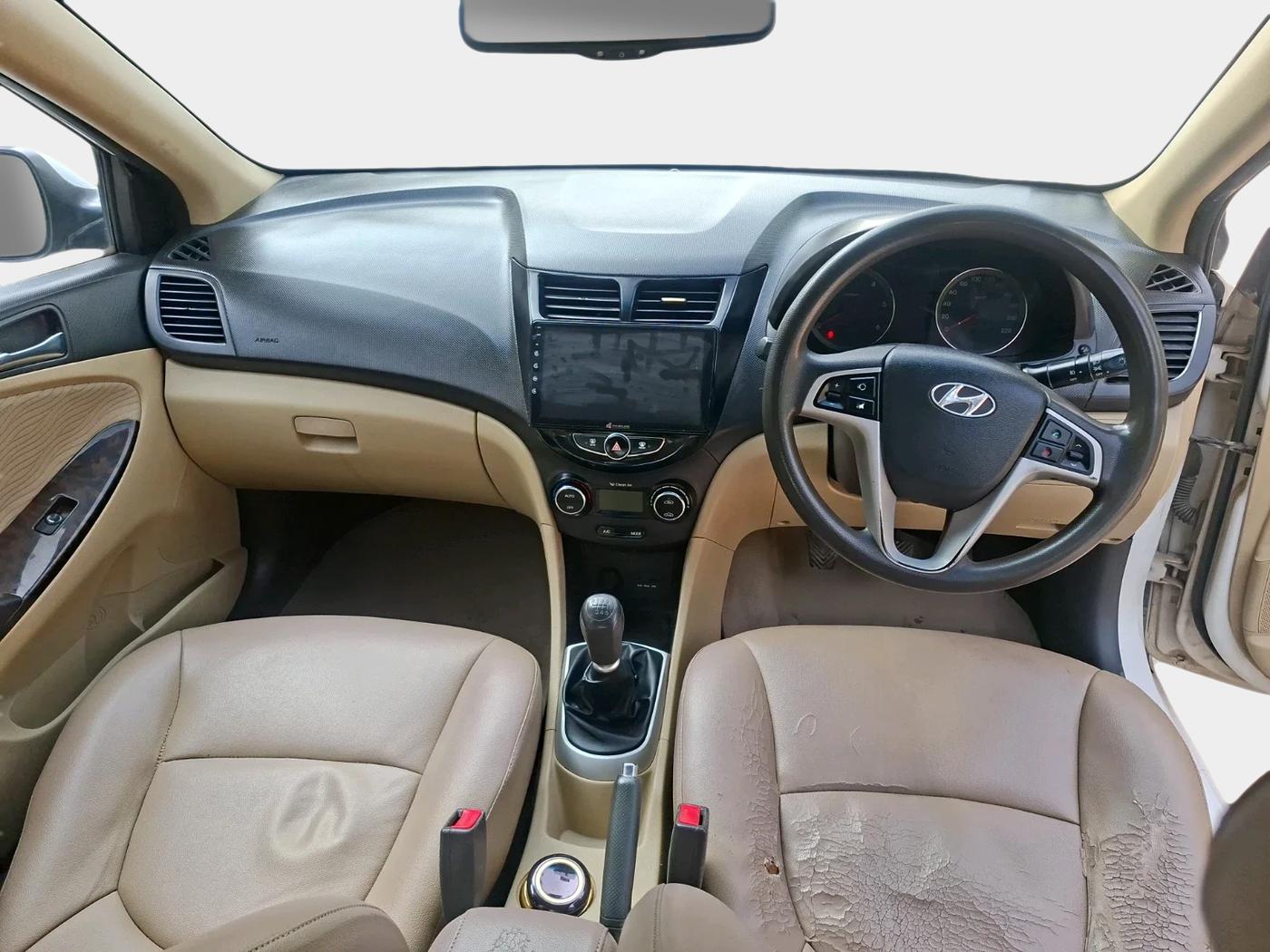 2014 Hyundai Verna FLUIDIC 1.6 CRDI SX, Diesel, Manual, 96,312 km, interior
