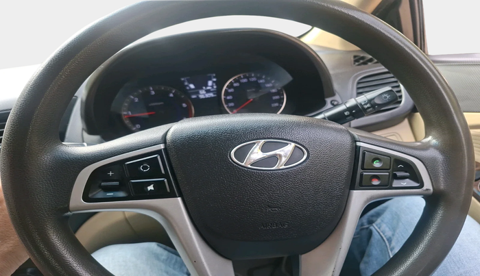 2014 Hyundai Verna FLUIDIC 1.6 CRDI SX, Diesel, Manual, 96,309 km, interior