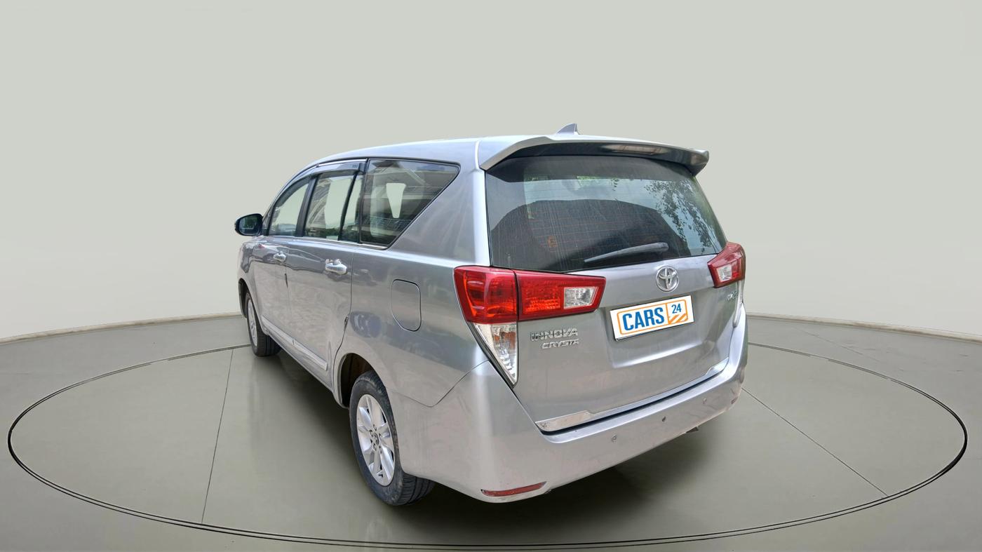 2018 Toyota Innova Crysta 2.4 G 8 STR, Diesel, Manual, 1,00,148 km, exterior