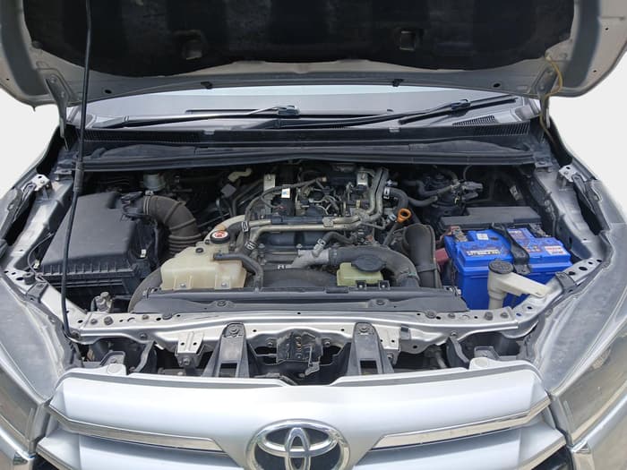 2018 Toyota Innova Crysta 2.4 G 8 STR, Diesel, Manual, 1,00,148 km, exterior