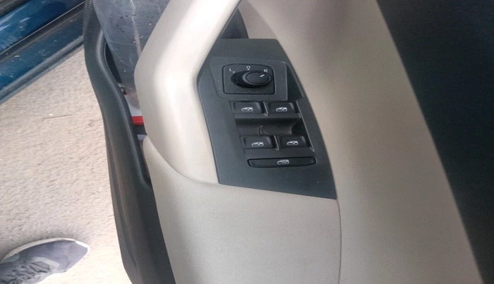 2025 Volkswagen VIRTUS COMFORTLINE TSI 1.0 MT, Petrol, Manual, 10,165 km, interior