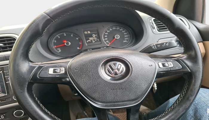 2017 Volkswagen Ameo HIGHLINE1.2L, Petrol, Manual, 66,043 km, interior