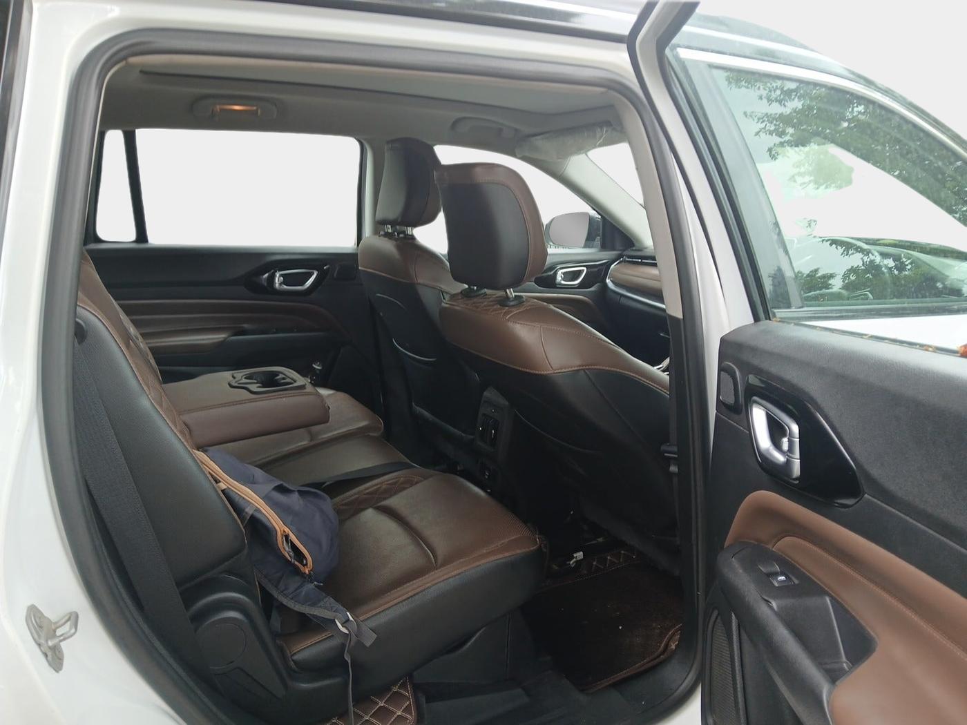 2022 Jeep MERIDIAN LIMITED (O) 4X4 AT, Diesel, Automatic, 56,500 km, interior