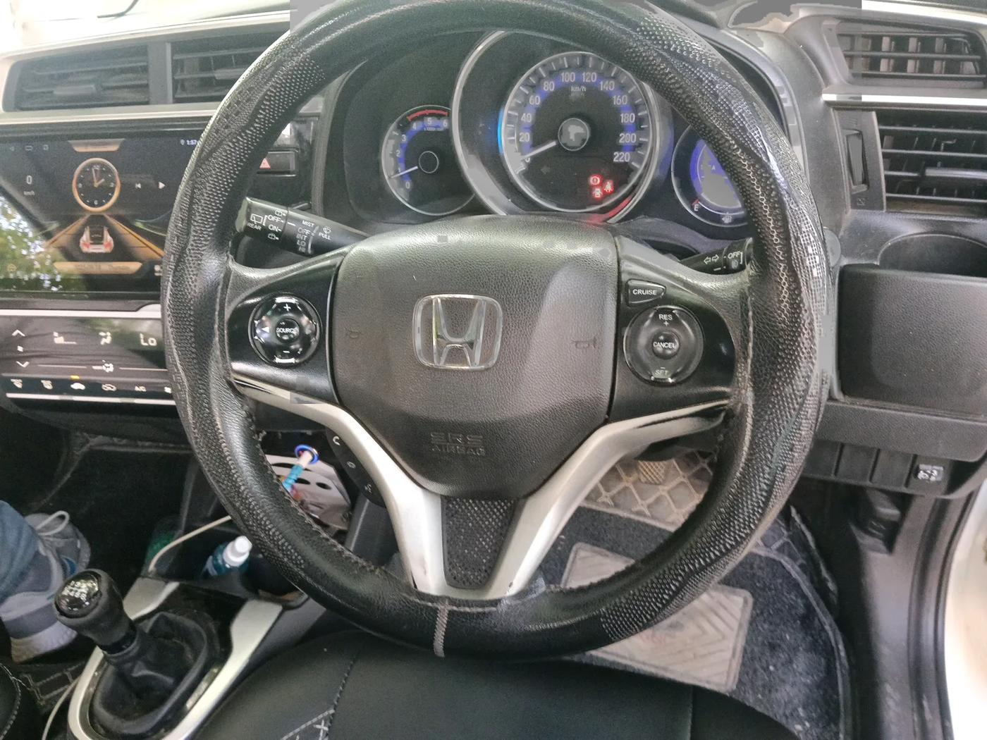 2017 Honda WR-V 1.5L I-DTEC VX MT, Diesel, Manual, 97,990 km, interior