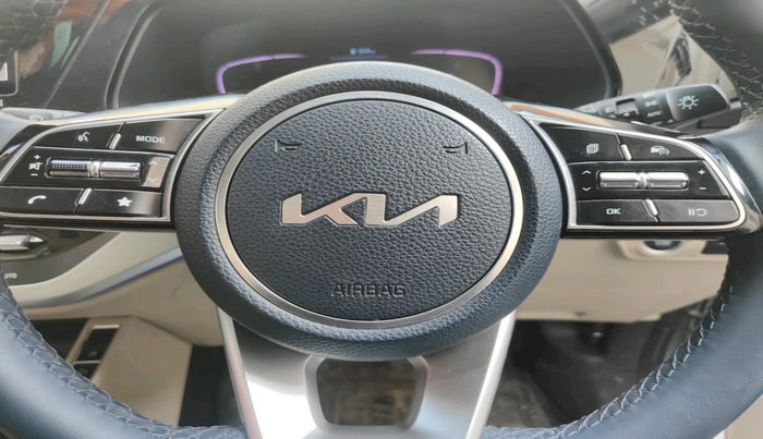 2022 KIA CARENS LUXURY PLUS 1.4 PETROL 7 STR, Petrol, Manual, 20,465 km, interior