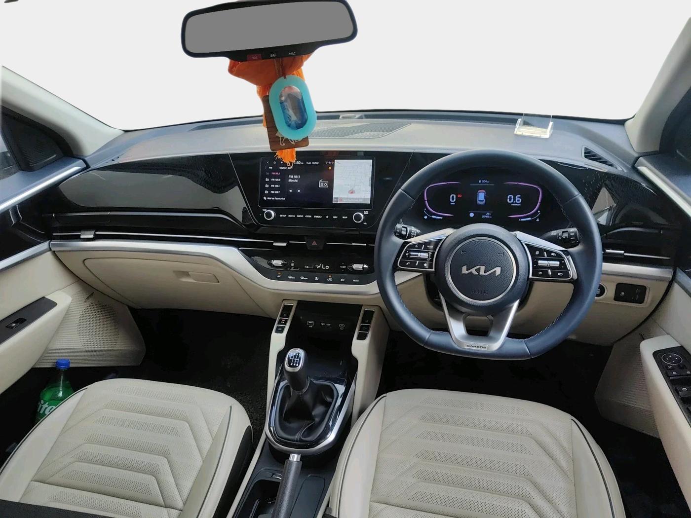 2022 KIA CARENS LUXURY PLUS 1.4 PETROL 7 STR, Petrol, Manual, 20,465 km, interior