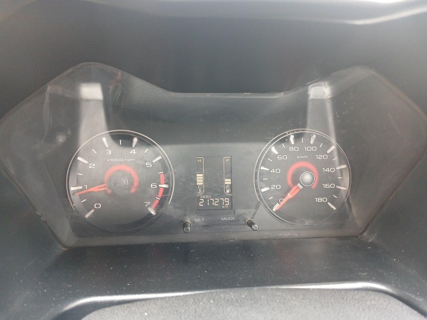 2017 Mahindra KUV 100 NXT K8 P 6 STR, Petrol, Manual, 2,17,279 km, interior