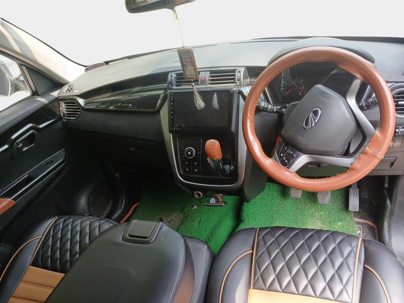 2017 Mahindra KUV 100 NXT K8 P 6 STR, Petrol, Manual, 2,17,279 km, interior