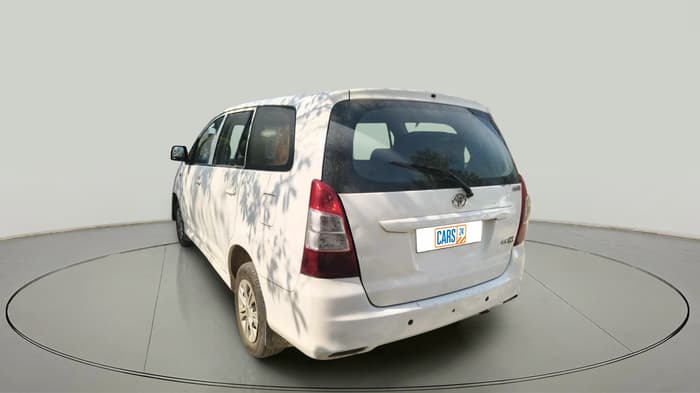 2013 Toyota Innova 2.5 GX 8 STR, Diesel, Manual, 4,00,351 km, exterior