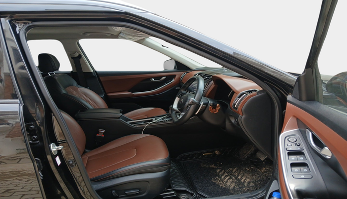 2021 Hyundai ALCAZAR PLATINUM(O) 6STR 1.5 AT, Diesel, Automatic, 61,196 km, interior