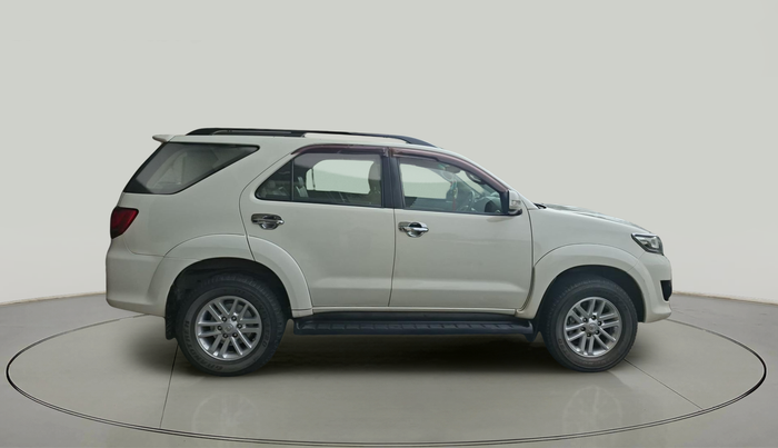 2013 Toyota Fortuner 3.0 4X2 AT, Diesel, Automatic, 1,13,407 km, exterior