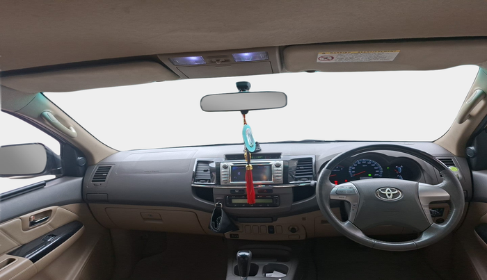 2013 Toyota Fortuner 3.0 4X2 AT, Diesel, Automatic, 1,13,407 km, interior