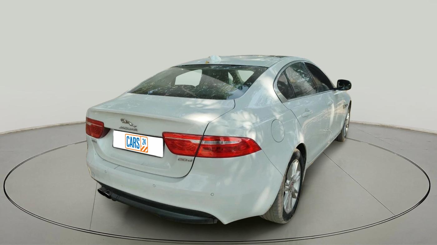 2018 Jaguar XE PRESTIGE DIESEL, Diesel, Automatic, 76,750 km, exterior