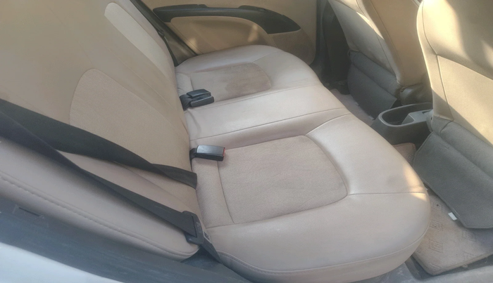 2012 Hyundai i10 MAGNA 1.1, Petrol, Manual, 63,888 km, interior