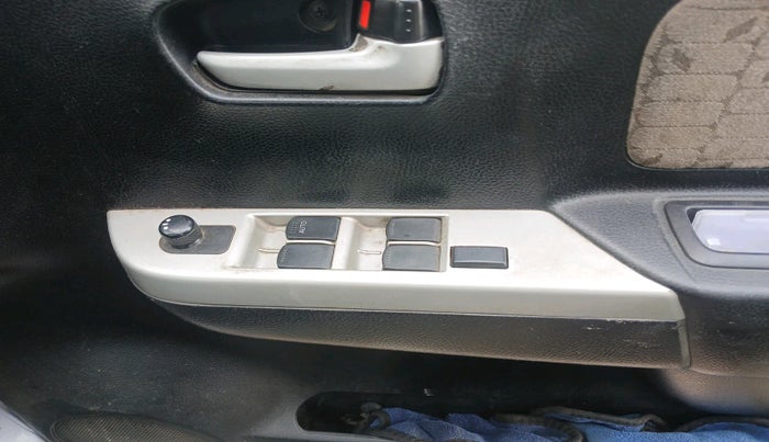 2014 Maruti Wagon R 1.0 VXI, Petrol, Manual, 1,18,422 km, interior