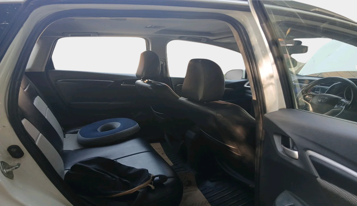 2019 Honda WR-V 1.5L I-DTEC VX MT, Diesel, Manual, 1,27,207 km, interior