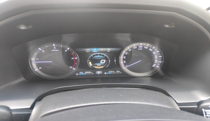 2018 Mahindra ALTURAS G4 4WD AT, Diesel, Automatic, 44,000 km, interior