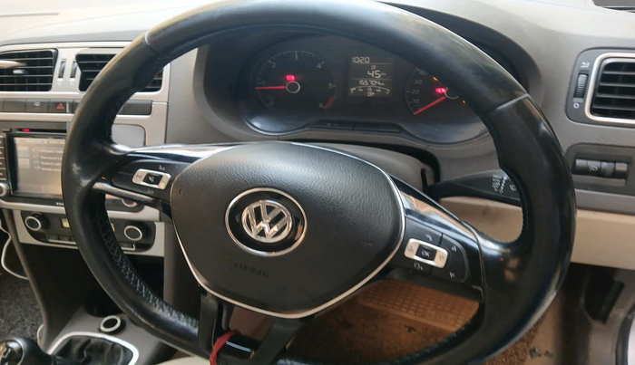 2015 Volkswagen Vento HIGHLINE DIESEL 1.5, Diesel, Manual, 1,55,704 km, interior