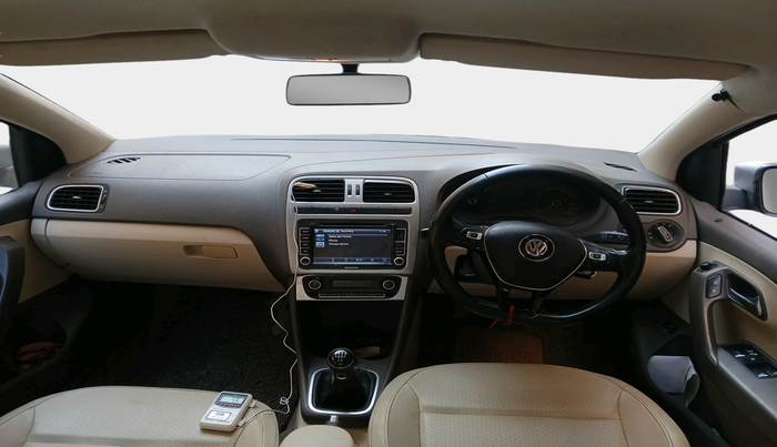 2015 Volkswagen Vento HIGHLINE DIESEL 1.5, Diesel, Manual, 1,55,704 km, interior